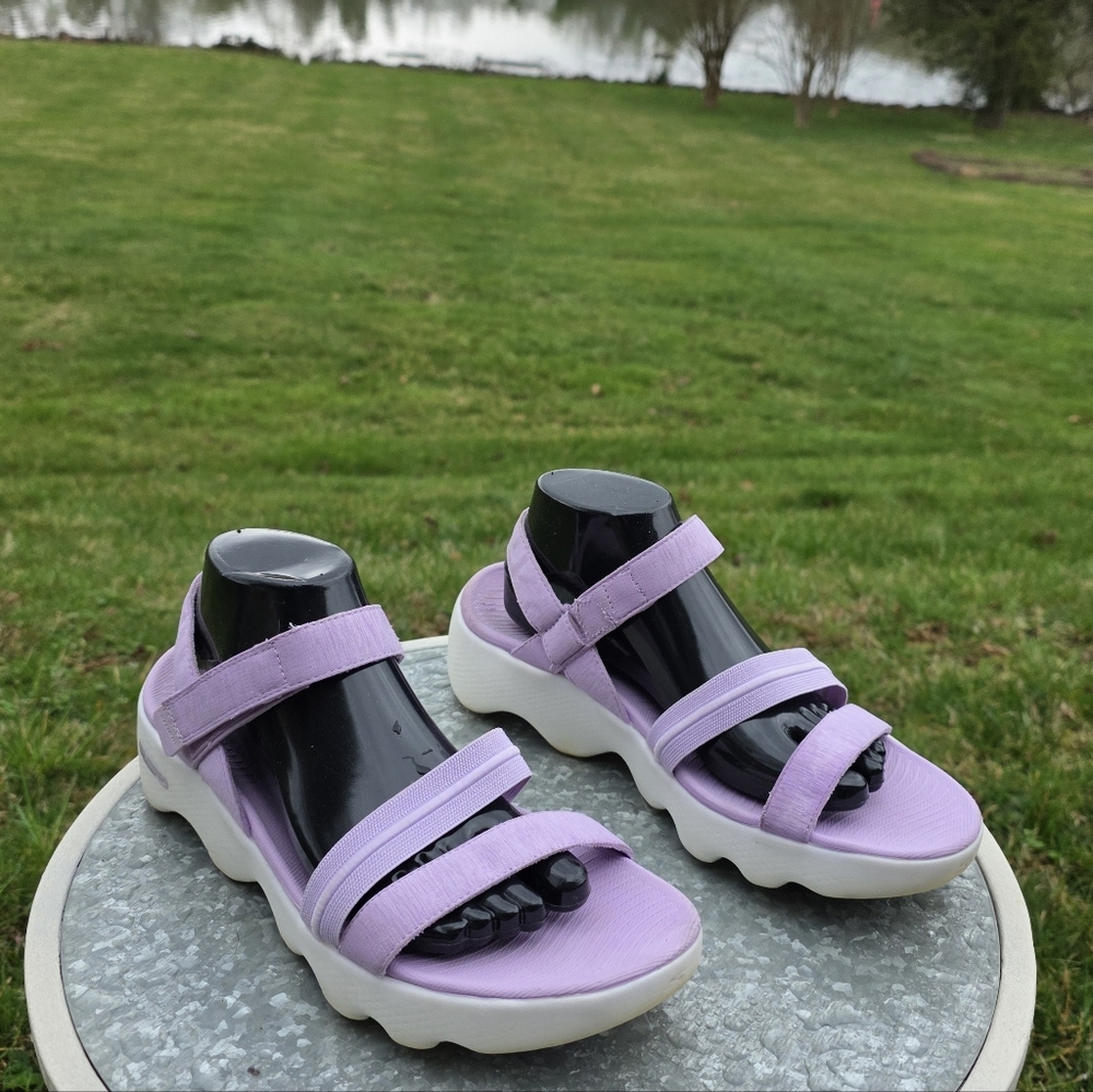 Sketchers "Massage Fit" Orchid Strappy Sandals (Size 11)
